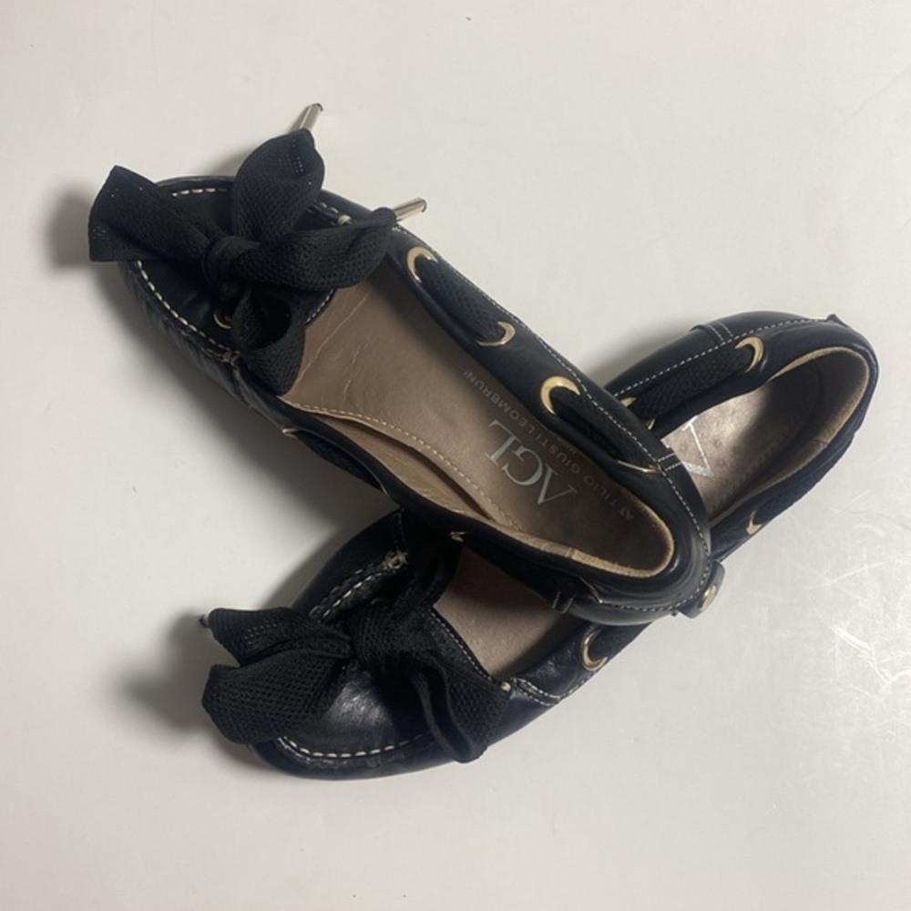 AGL ATTILIO GIUSTI LEOMBRUNI SATIN BOW PATENT LEATHER BALLET FLATS size  37